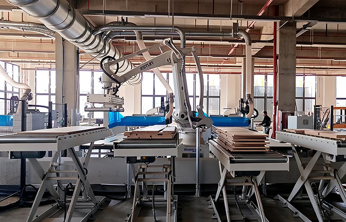 Panel Furniture‑Cutting Machine Unloading